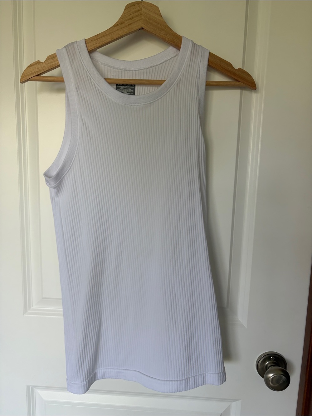 Athleta Renew tank in regular length, S
